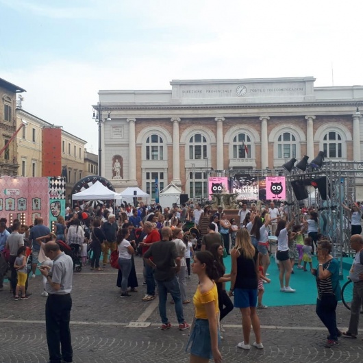 mezzanotte-bianca-pesaro-evento-2019-super-ea-comunicazione-eventi