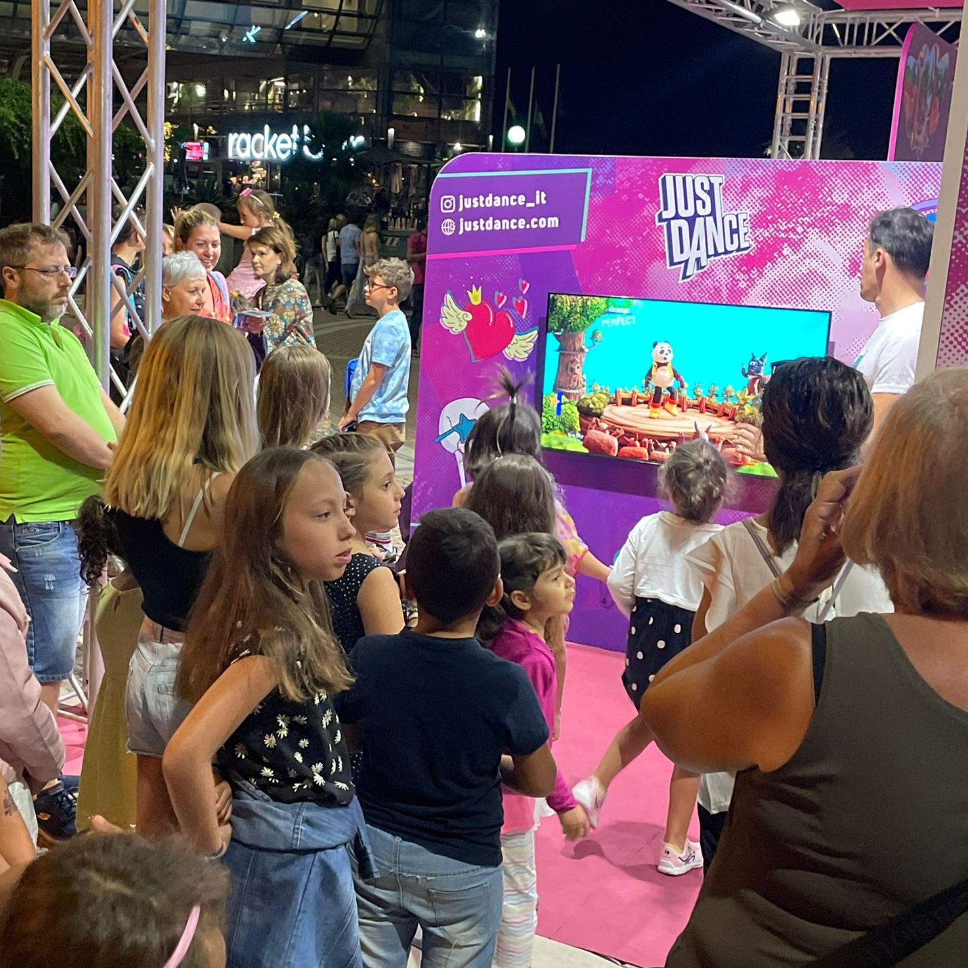 evento tour family kids cattolica TV giocattoli