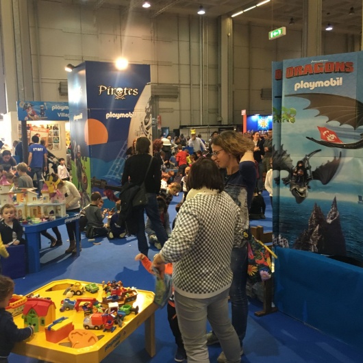 tour promozione giocattoli playmobil area gioco animazione